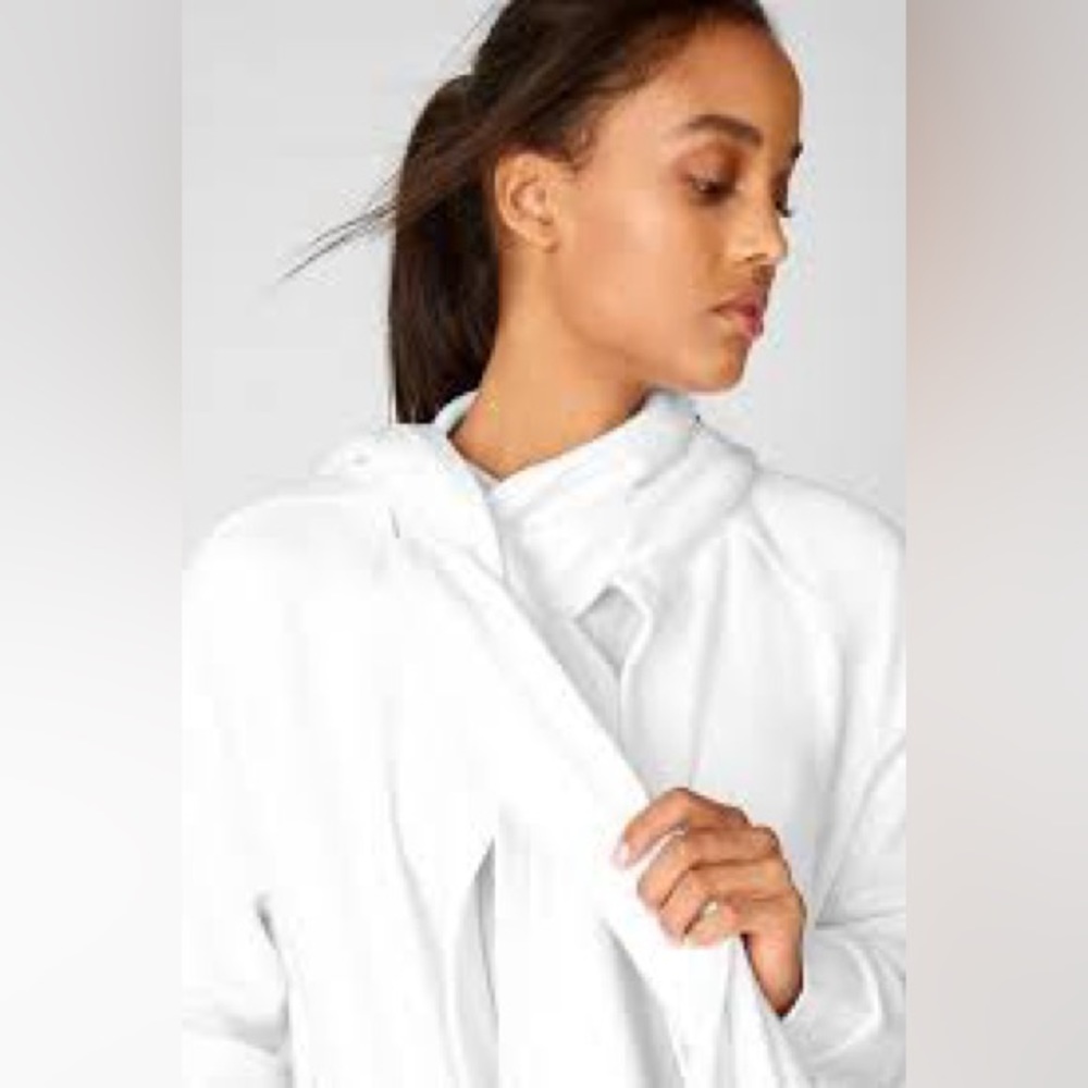 Fabletics White Women's Jacket - image 2